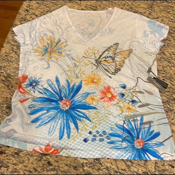 Beautiful Summer Butterfly and Flower Tee Shirt - Picture 1 of 1